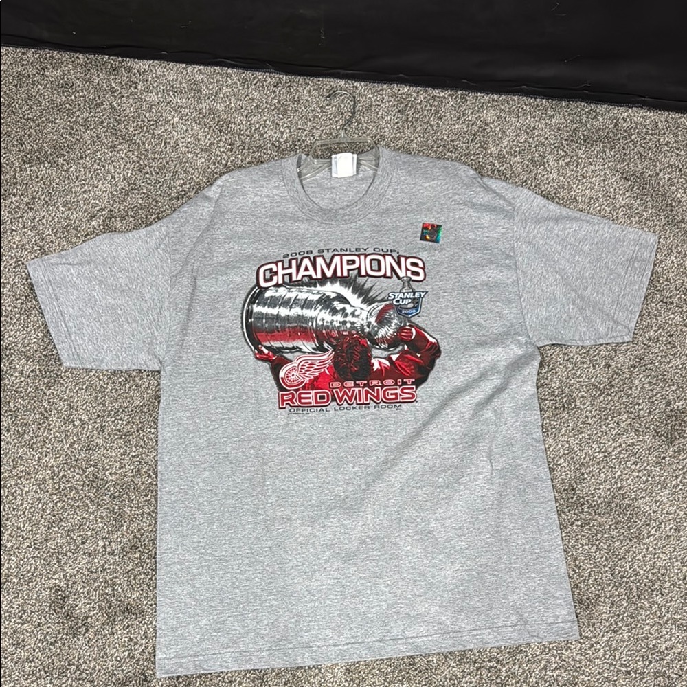Gray Red Wings 2008 Champions Men's T-Shirt